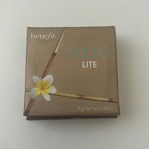 Benefit Hoola Lite Bronzer